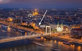 Budapest Riverfront Suite